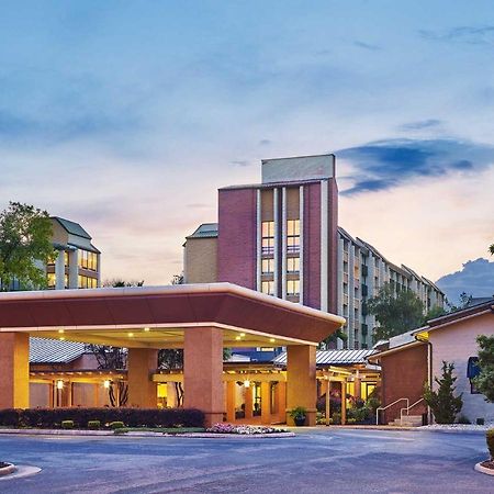 Blue Ridge Hotel & Conference Center Roanoke Exterior photo